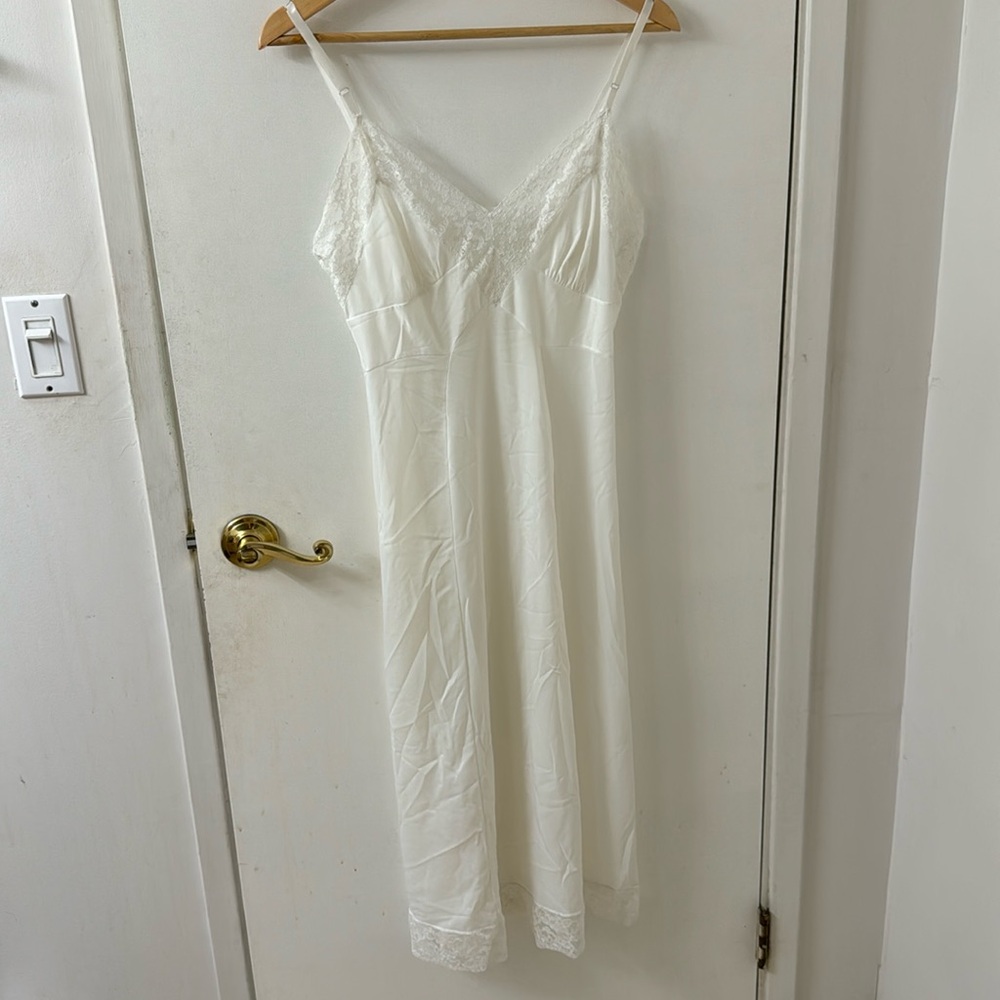 Stunning Vintage White Lace Slip Dress Nightgown